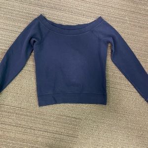 Abercrdmbie and fitch navy blue size medium long sleeve crew neck